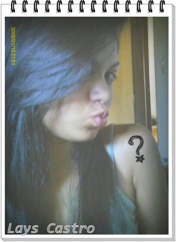 Aquela q ri d td! Ate msmo das tragédias!(menos das piadas da minha irmã, pq aí ja é demias) :D
