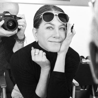 gayforanistxn's profile picture. fan account. women