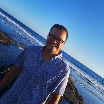 RafikusGarcia's profile picture. Cazador de metas, Sushi & Pizza fanático, amante de la música electrónica, apasionado con el desarrollo, mi deporte es correr, amo la vida!