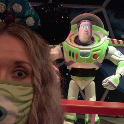 MagicalMissJ's profile picture. Who told you you’re allowed to rain on my parade?