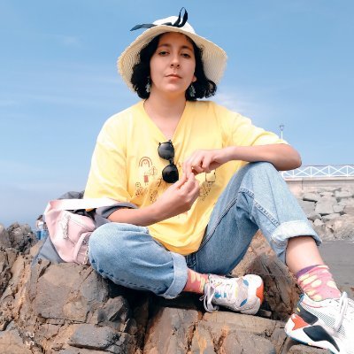 Psicóloga
Feminista o Feminazi para los machos
Arbolito