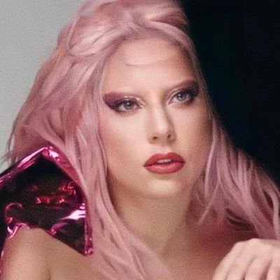 ♡ lιттe мoɴsтer / sραɴιsн / мυsιc lover /
ғorever devoтed тo @ladygaga ♡