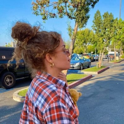 loxinspire's profile picture. 20 || she/her || keep smiling and never forget to smile ♡ -kl || blm