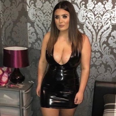 Love chavs in tight shiny dresses and ass hugging leather pants Male 42