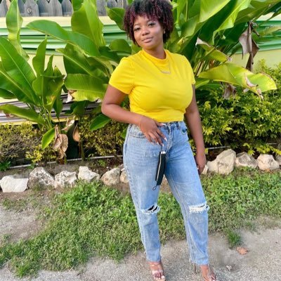🇯🇲// introvert 👤// Utech 📚// 23♑️ // @manutd🔴// lynk me iamkayla