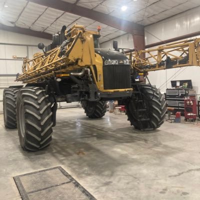 Wheatslayer's profile picture. 5th generation farmer, with two beautiful little girls and love to snowmobile.