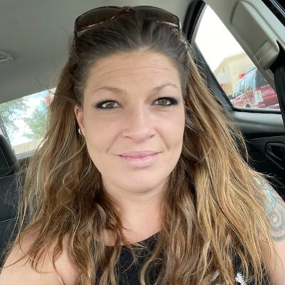 AmandaB65016126's profile picture. Loves of my life are my kids and Husband, Just want to live and work and have fun.. Enjoy life-Live for today & not think  about tomorrow. 💚