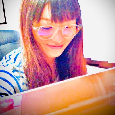 【HP LP Instagram】フリーランスWebデザイナー| #デザリス でデザインスキルをアップデート中|デザインアウトプット発信はハイライトへ|4児の母|家事撲滅活動中 #Webデザイン #独学応援サロン #副業応援サロン #codolife 8期 #試行錯誤 2期
