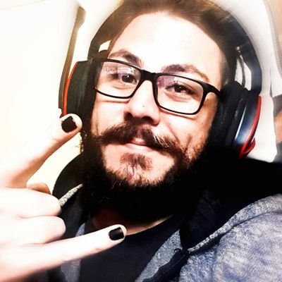 31y/o South African full time Trovo streamer creating amazing Dinosaur and Survival related game content. So come join me and let's have a blast!