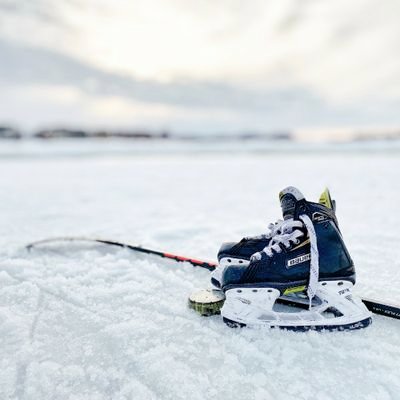 Young men playing some great hockey and making awesome memories.