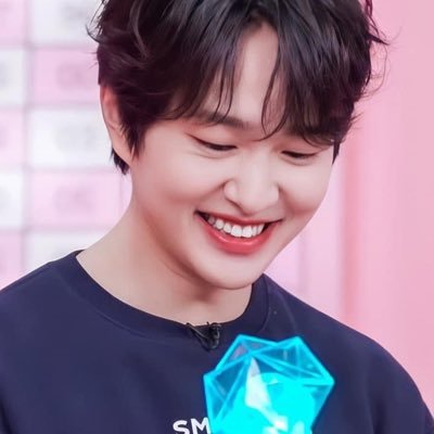 BunnyJinkiki's profile picture. Sydney I 28 l 샤이니 💎 l BTS X 1 SuperM X 1 Eric Nam X 2 🎫 ONEW X 1 | I I’m a big time Shawol 💎 Jinki is my bias, Taemin is my bias wrecker.