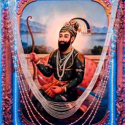 ਖਾਲਸਾ ਅਕਾਲ ਪੁਰਖ ਕੀ ਫੌਜ।
गुरु गोबिंद सिंह जी दी सरकार हे खालसा पंथ हम उनका हुकम मानते हैं और उन्ही के हुकम पर फूल पहनाते हे। और किसी सरकार को हम मानते नही।🙏🙏🙏