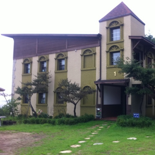 withhill's profile picture. 인천시 강화군 삼산면 매음리 650-76 위딜 펜션입니다. 
섬 속의 섬 석모도, 서해를 바라보며 아침을 맞이하세요
032.932.8870