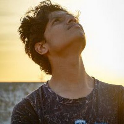 Abhishe31427663's profile picture. ..