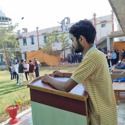 abhi_kittu_'s profile picture. Cricketer 🏏
ब्रामण ❤
Jai Bholenath 🕉