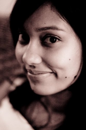 Mum, Oxford MBA, communications enthusiast, mathematics fanatic, digital media addict, constant hummer, dancer, poet.