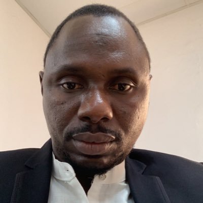 MamadyDjib's profile picture. Focusing on essential