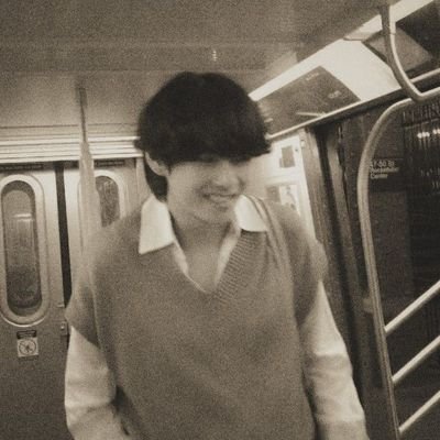 mooncarnations's profile picture. she/her, 19