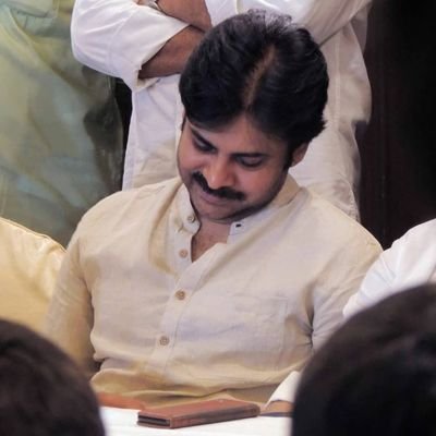 #JSPForNewAgePolitics

@pawankalyan @tarak9999