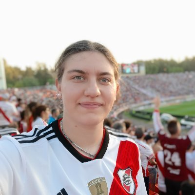 Cinthia_Chay's profile picture. Lic. en Telecomunicaciones. Fan de @CHAYANNEMUSIC...Hincha de River. Bética por adopción. Yo vi a Messi ❤