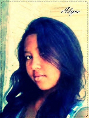 sou estrovertida,legal,simpatica,mto sorridente..
