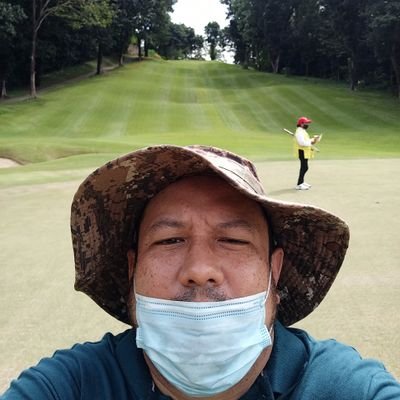 Inquirer Golf contributing editor. Founder Western Bicutan FC. Progressive Christian, Unitarian Universalist. Member, DaPulis. Pinoy.