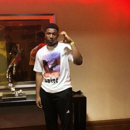 citiszn's profile picture. artiste🏛