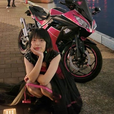 弱小配信者(YouTube/ツイキャス/TikTok) / 声優 / 元ステージパフォーマー / 特撮とロボットとアイドルとバイクとアウトドアとゲームが好き♡ワンマンライブ4時間やったり250ccで北海道まで自走する脳筋。ファン総称は【戦闘員】！ 通販→https://t.co/DgvwjDLMT7