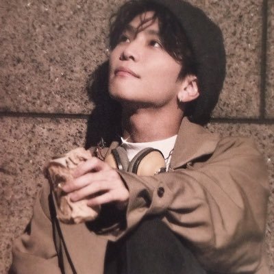 イワタ タカノリ 😌💖 2021/5/27 オンラインミーグリ💐 2021/11/28 岩田剛典 LINEMUSIC 当選 🌟2021/12/7 Be My guest vol.0 🎤 2022/11/27バクステ 📸 2022/12/22 オンライントーク🗣💞@T_IWATA_EX_3JSB