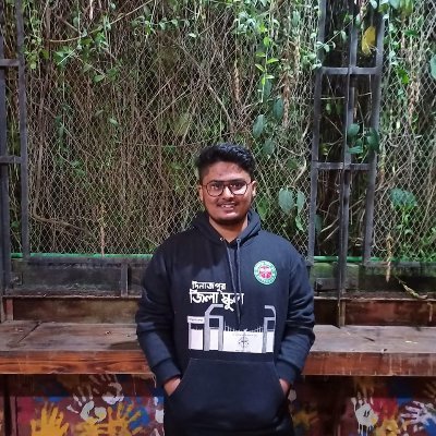 চারপাশ বদলে যায়,থেমে যায় সময়।মিথ্যা তখন সত্যি হয়।সবার জন্য সব সত্যি,আমার জন্য অভিনয়।