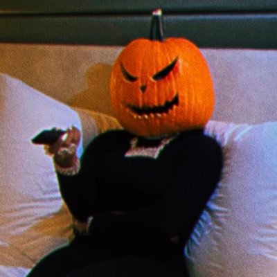 NiqueGemini's profile picture. 🖕🏾