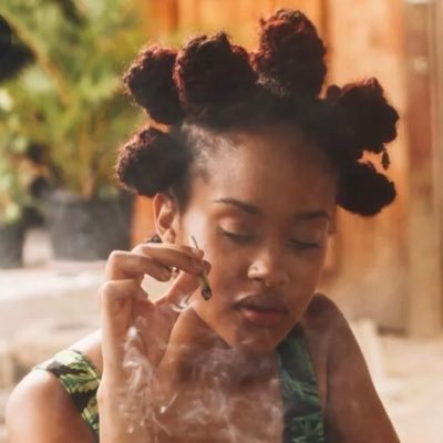 FrankieIsRad420's profile picture. I’m awesome & r/t 🚫endorsement