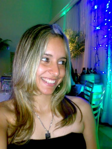 - Apenαs umα gαrotinhα, vivendo seu mundinho,
Tentαndo ser Feliz. ♥
Nαo tiro Ninguém dα minhα Vidα..αpenαs reorgαnizo αs Posiçoes e inverto αs Prioridαdes..!