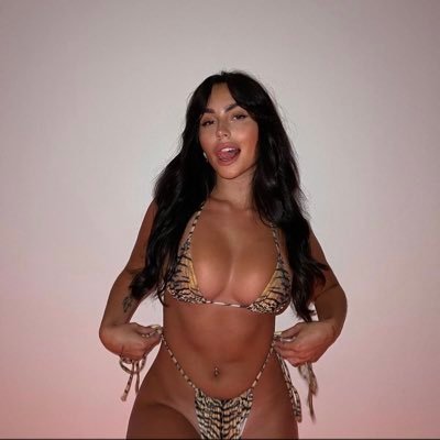 🦋.          18+