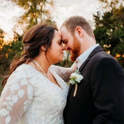 2 Corinthians 6:10 🙏🏼• wife 👰🏻•Project Manager • 🦋• Boomer sooner 🏈🥎