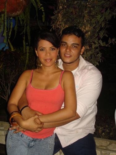 estudiante univ 3 año d ing civil univ uca , m fasina la bachata y soy muy amistosoooo