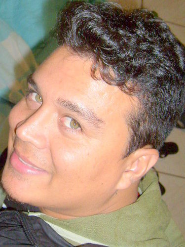 Sou Cantor gospel e estou lançando meu Primeiro Trabalho sólo canto a muitos anos nas igrejas por onde passo.