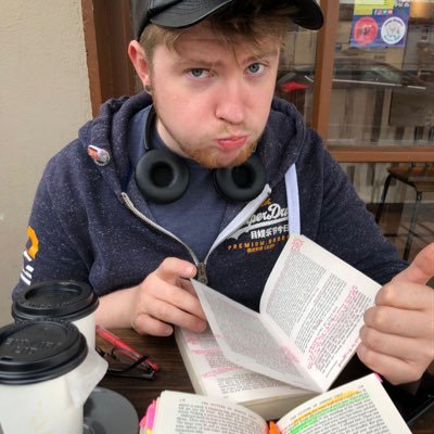 || 22 |He/They| BA Classics Undergrad NUIM| Summer School Tutor for Academus | Secretary of @classicssoc || 🏳️🌈 The Gossip Girl of Classics