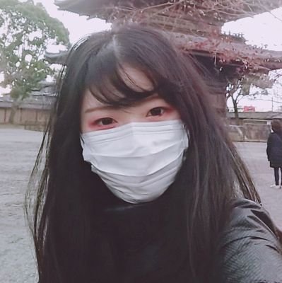 ミクチャ公認ライバー
過去を彷徨う闇属性・地底人(設定)
顔文字暴動主犯格。
サービス接遇検定3級持ってますへ(゚∀゚へ)バァ~