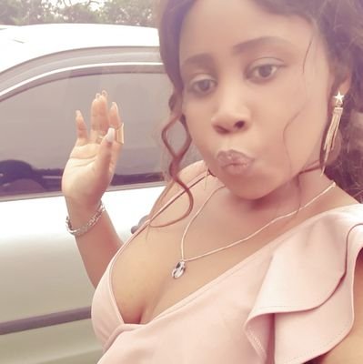 NyandaNok2la's profile picture. Ps 16v2|||●°book nerd!°extroverted □introvert...Merlot