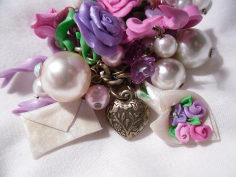 Pixie Stixx Jewellery offers a wide range of beautiful, handmade and best of all completely unique pieces!
