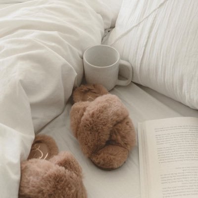 vnillapmpkin's profile picture. 🪵☕️| chlo!! 15 she/her sagittarius #studytwt #booktwt