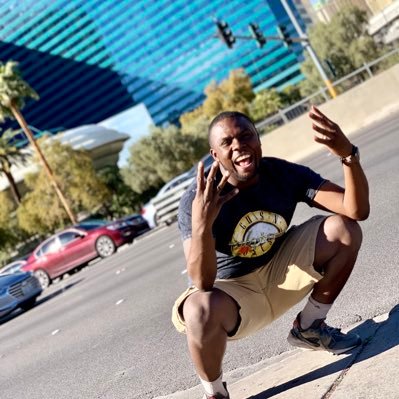 chvsfld's profile picture. UNCG ALUMNI 🎓