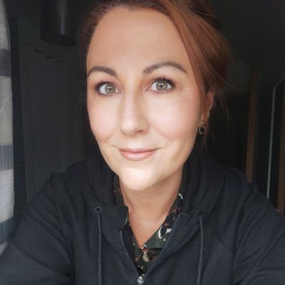 mamalas's profile picture. Trying.

'Our almost-instinct almost true:
What will survive of us is love.'

Withered spinster.