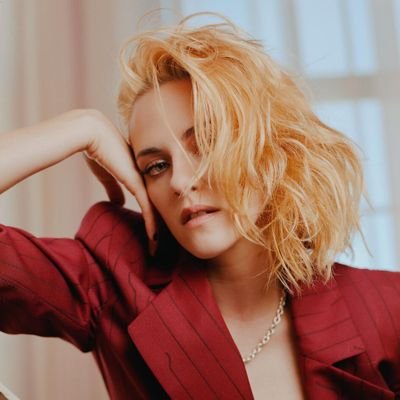 I just freaking love Kristen Stewart • #Spencer • He/Him