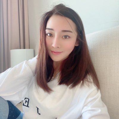 Retia37974800's profile picture. Only when you are willing to give up will you not cry, only when you are moderately content will you regret; only when you remember to be grateful will you not