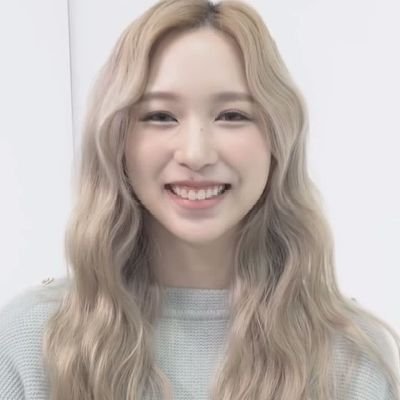 미나🐧. //  Taeyeon Kim, diosa vocal.👻🎈. #Twice
#Stanloona #StanJYP
#MOA #Reveluv #Mamamoo #Blink
#Rusher #Army #stay 
Escritora 🪶