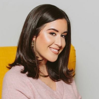 carolyynaaa's profile picture. back on twitter after a year hiatus