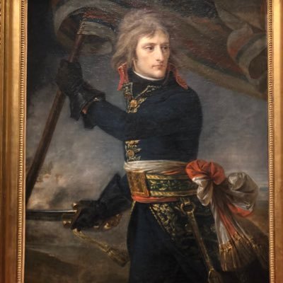 Chef d’entreprise, qui aime l’histoire de France et particulièrement Napoléon. Jaime mon pays et ceux qui se battent pour le préserver