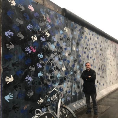 Sosyolog @İTÜ, 💙 @ŞEHİR, PhD: @SociologyUcla Pubs: https://t.co/Wu7ix5rt2d Follows/RTs/Favs ≠ endorsement
